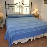 Punto De Vista Makari Bed & Breakfast 3*