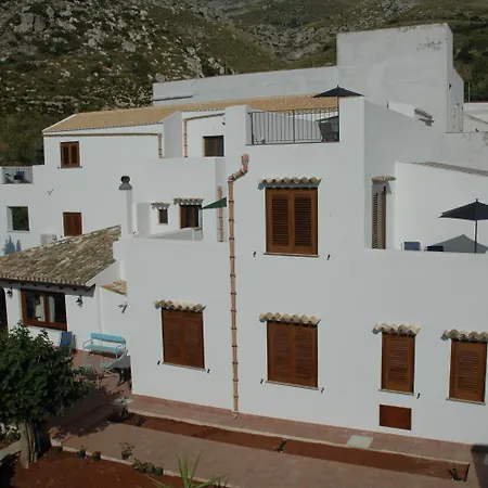 Bed & Breakfast Punto De Vista Makari 3*