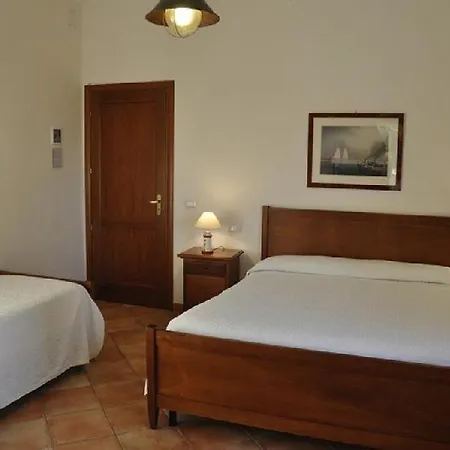 Punto De Vista Makari 3*